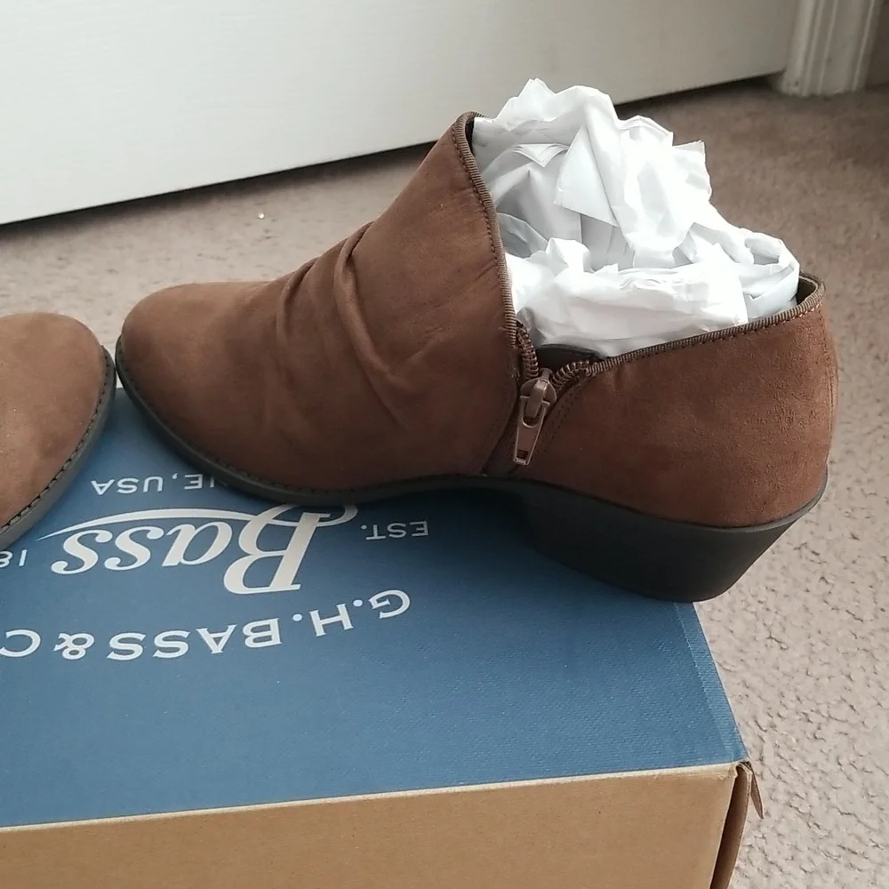 NWB G.H. Bass & Co. Chestnut Ruched Erica Ankle Boot